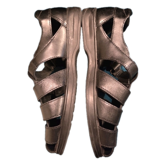 Cobbie Cuddlers ELSA II Black Leather Sandals Size 10 Women's Adjustable (EUC) - Picture 4 of 9